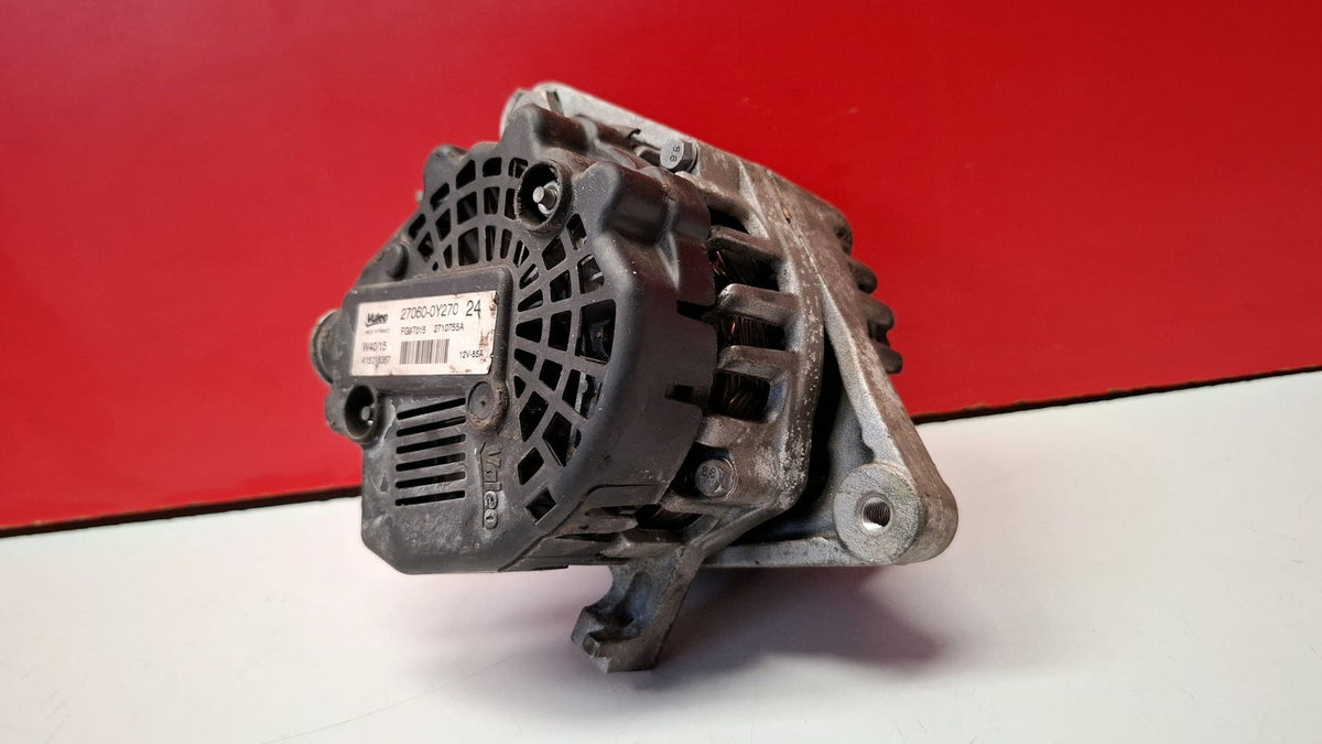 Alternador Toyota Yaris P13 Toyota Yaris 2015 270600Y270 270600Y270