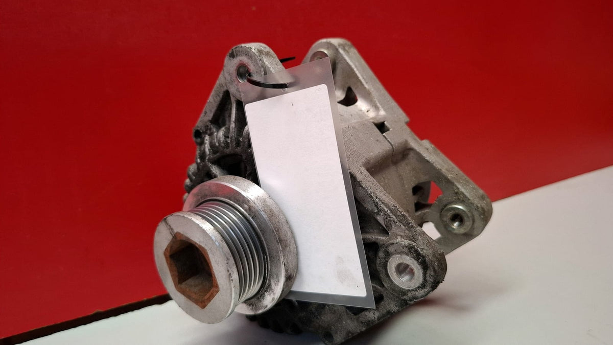Alternador Renault Megane 1.5 DCI Año 2005 Renault Megane 2005 ALTERNADOR ALTERNADOR