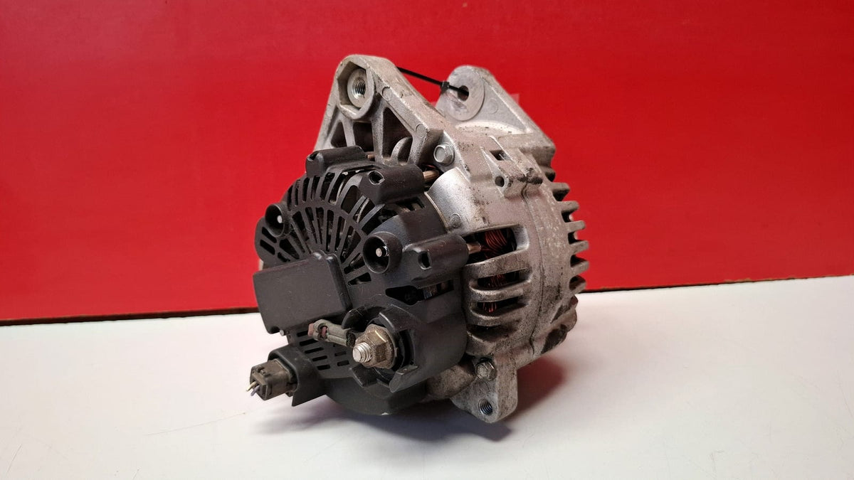 Alternador Renault Megane 1.5 DCI Año 2005 Renault Megane 2005 ALTERNADOR ALTERNADOR