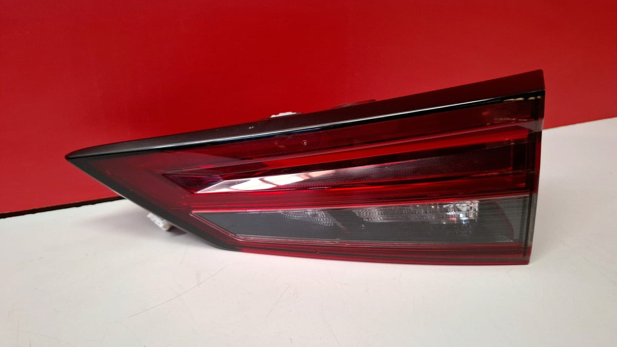 Piloto Trasero Derecho Interior Nissan Qashqai 2023 2268D03F Ref 8863 2268D03F