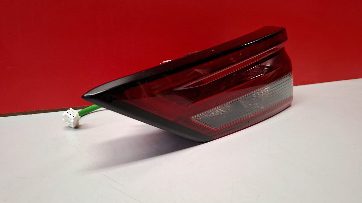 Piloto Trasero Derecho Interior Nissan Qashqai 2023 2268D03F Ref 8863 2268D03F