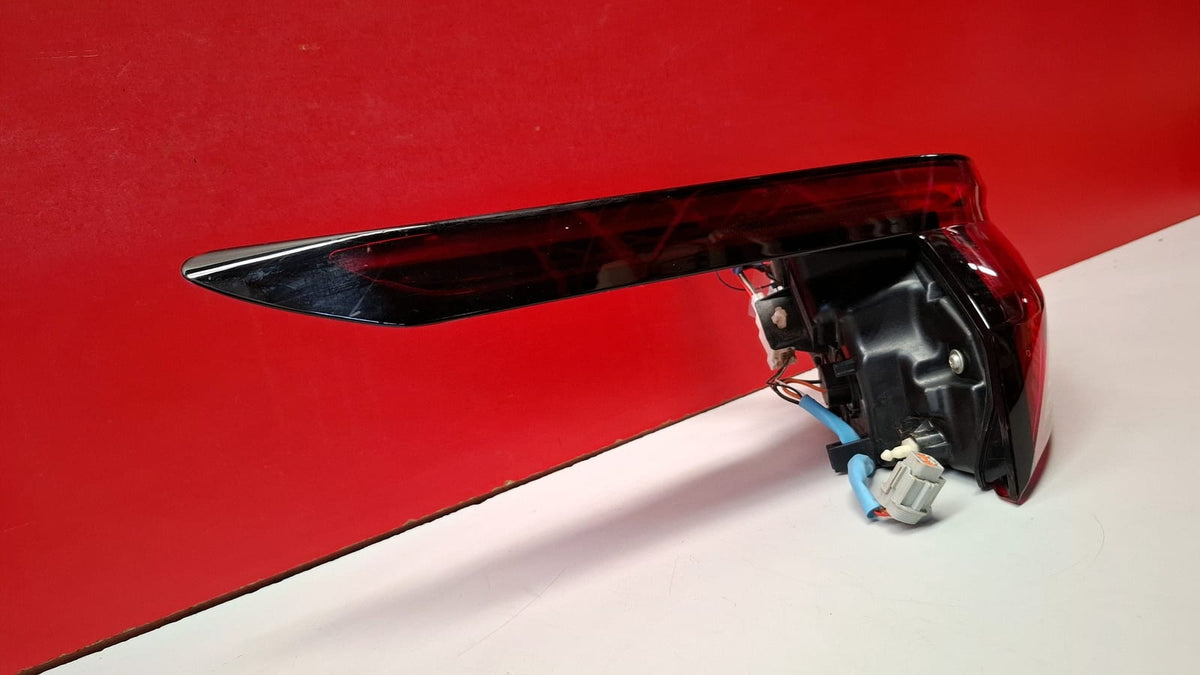 Piloto Trasero Izquierdo Exterior Nissan Qashqai 2023 2208D02F Ref 8861 2208D02F