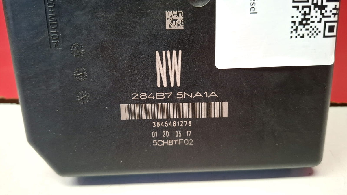 Caja Fusibles/reles Nissan Qashqai 2017 284B75NA1A 284B75NA1A