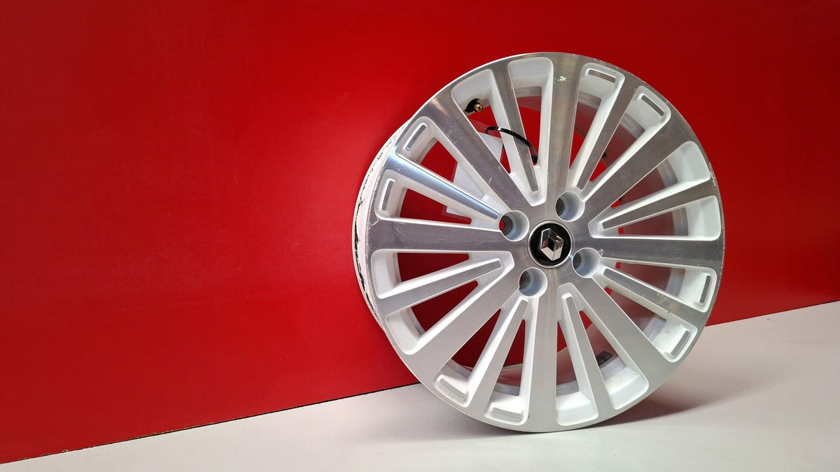 Llanta Renault 4X100 6.0Jx16CH4-50 Renault Twingo 2021 403004025R Ref 8818 403004025R