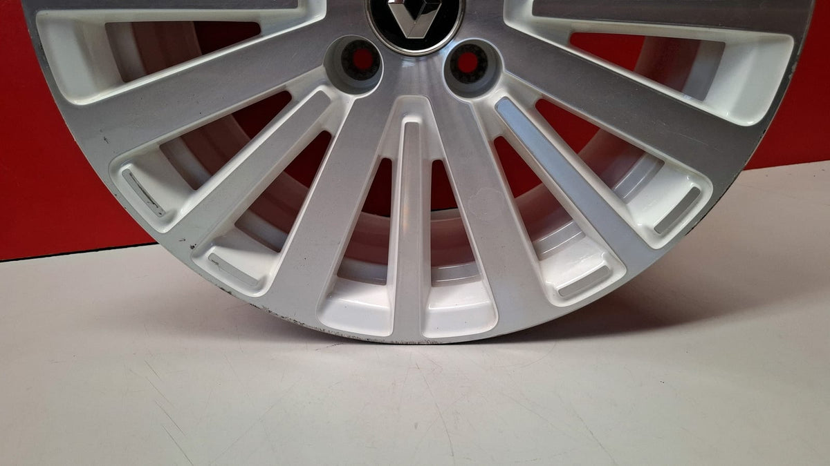 Llanta Renault 4X100 6.0Jx16CH4-50 Renault Twingo 2021 403004025R Ref 8817 403004025R