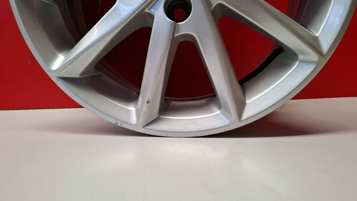 Llanta Ibiza 5X100 6.0Jx15H2 ET38 Seat Ibiza 2015 6P0601025E Ref 8748