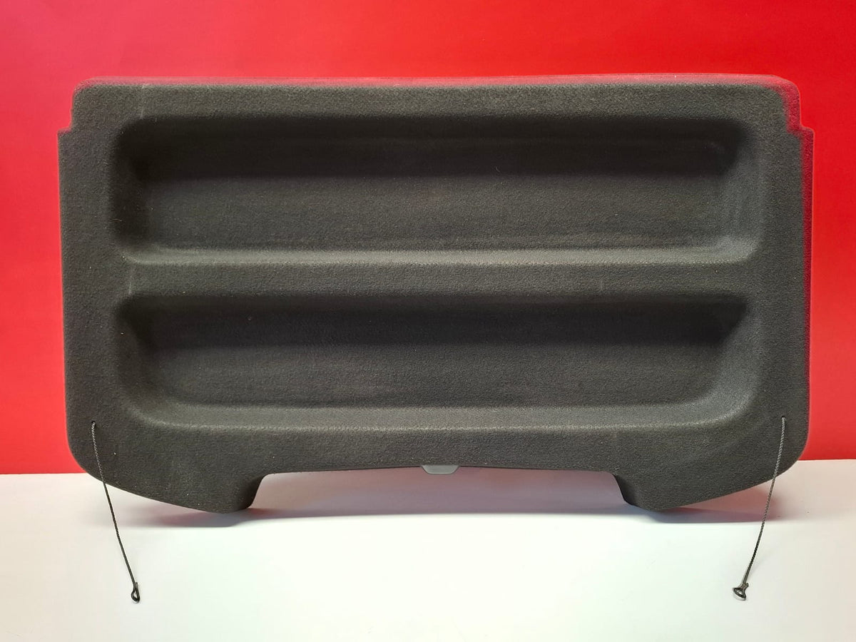 Bandeja Trasera Dacia Sandero Año 2016. 5 Puertas Dacia Sandero 2016 BANDEJA TRASERA Ref 8746 BANDEJA TRASERA