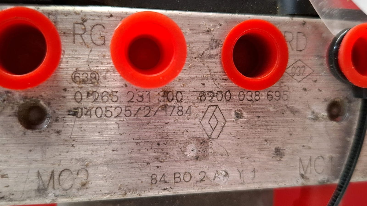 ABS / 8200038695 Renault Megane 2004 265800300