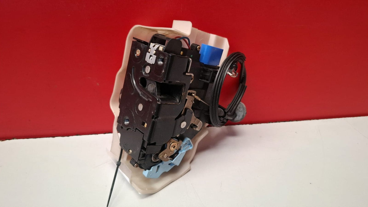 Cerradura Delantera Derecha Volkswagen Touran 2005 3D1837016 3D1837016