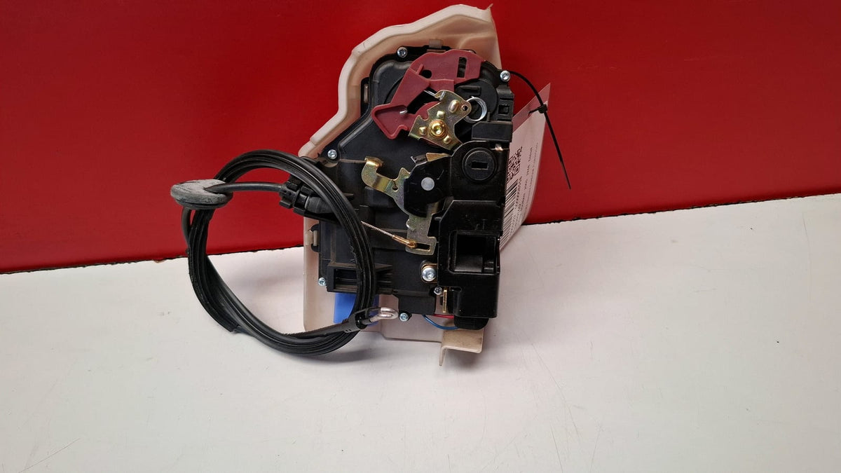 Cerradura Trasera Derecha Volkswagen Touran 2005 7L0839016D 7L0839016D