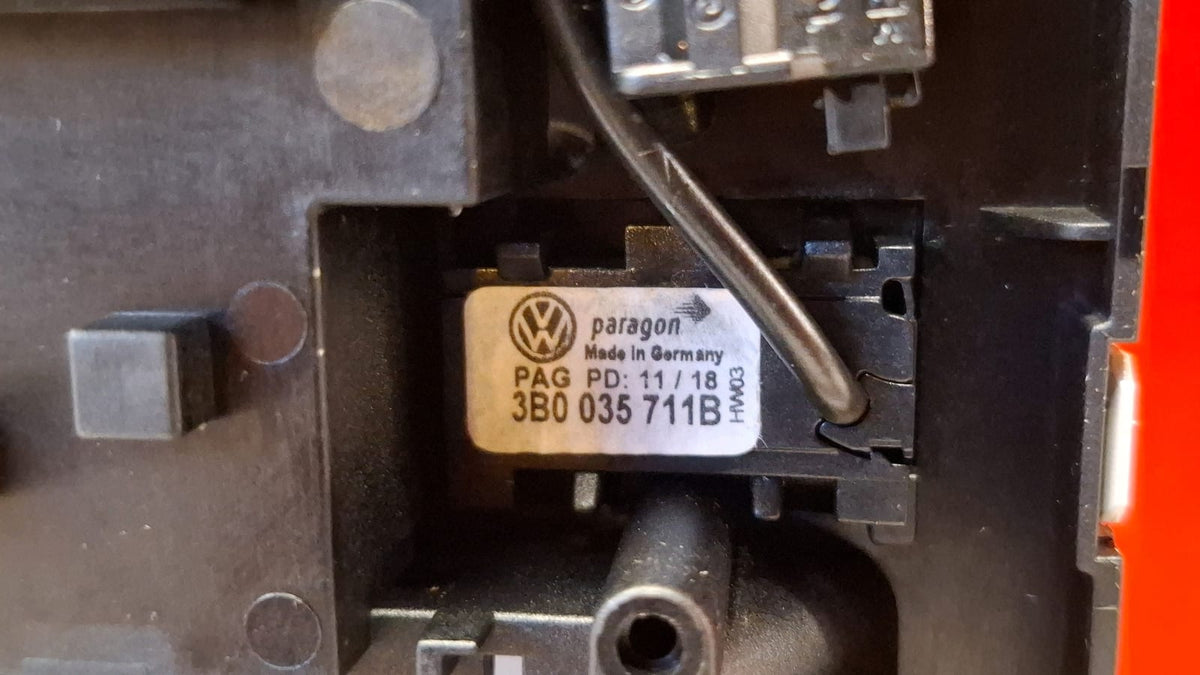 Luz Interior Volkswagen Polo 2018 3B0035711B