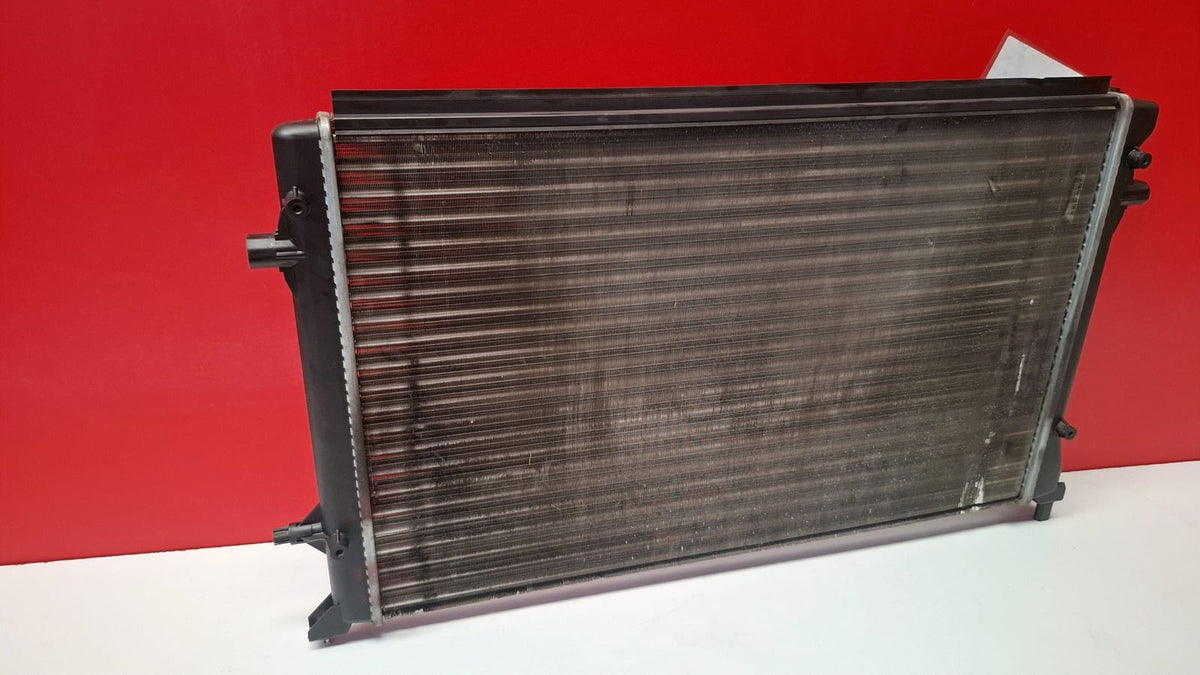 Radiador Agua Seat Leon 2009 1K0121251BQ 1K0121251BQ