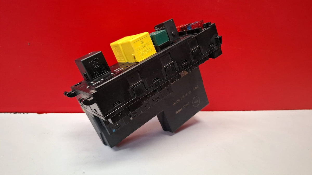 Caja Fusibles Sam Mercedes Clase E 2002 0195455632 0195455632