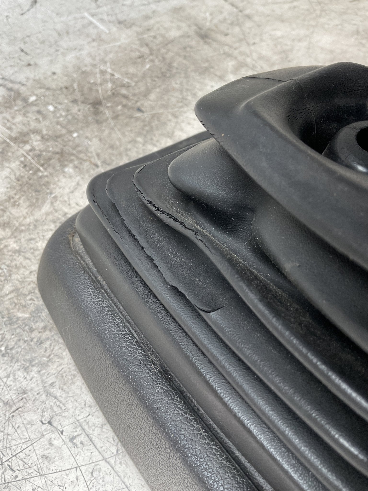 Funda Palanca Cambios VW Golf 83 - 92 - 191863275