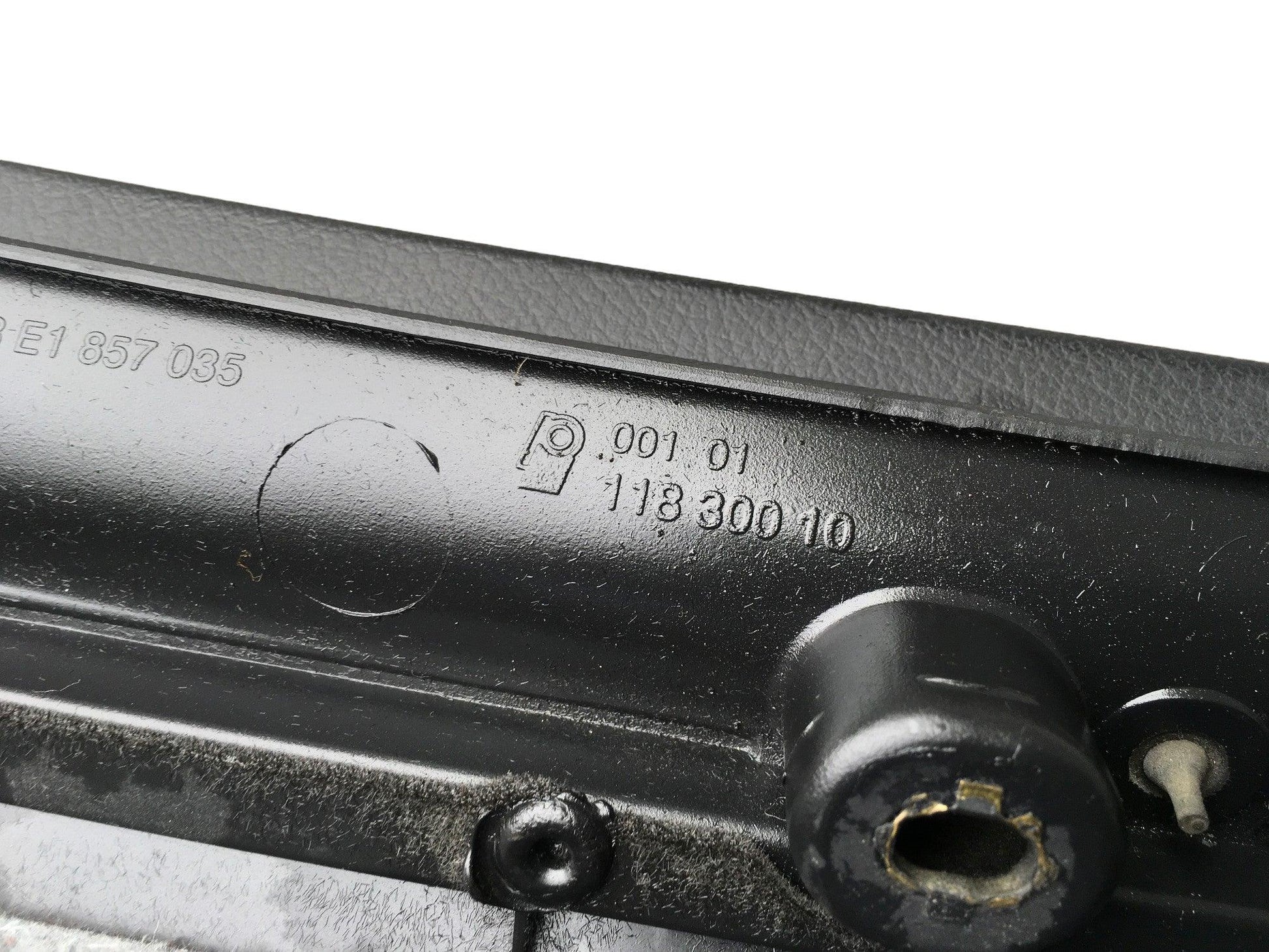 Guantera Audi A4 B7 / Seat Exeo - 8E1857035