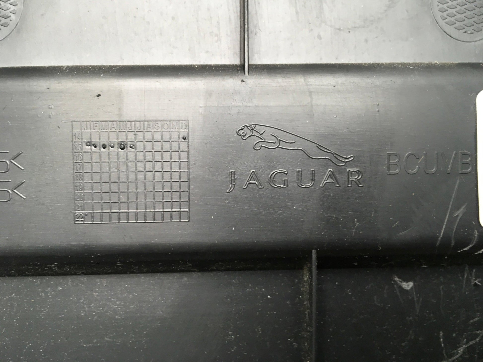 Guantera Jaguar XE / XF - GX730060T10AC