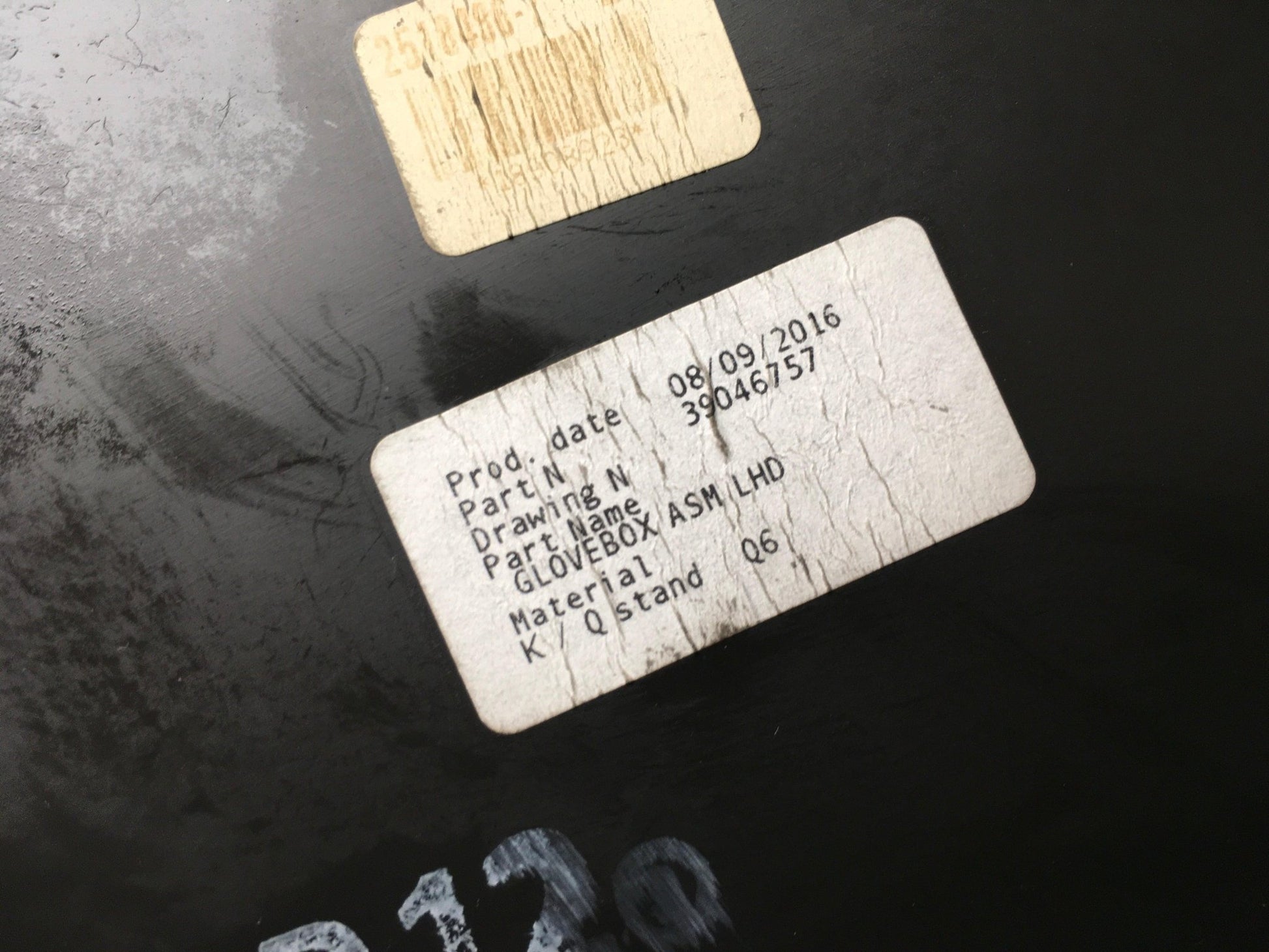 Guantera Opel Astra K - 39046757