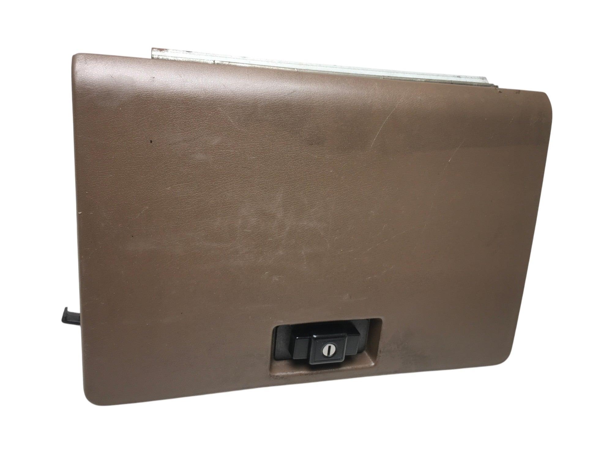 Guantera para Mitsubishi Montero L040 - MB208251