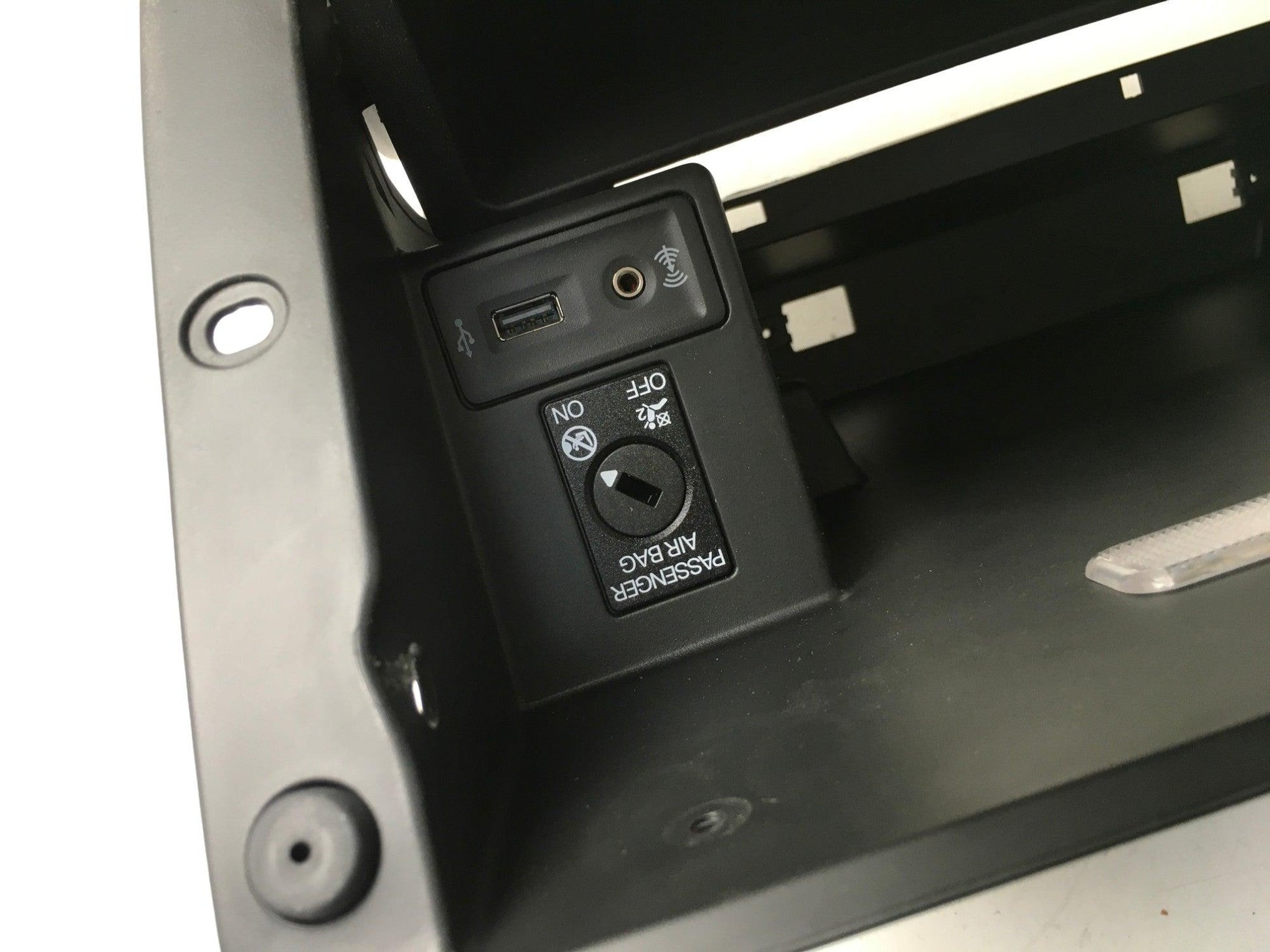 Guantera Seat Leon III 5F - 5F1857095F