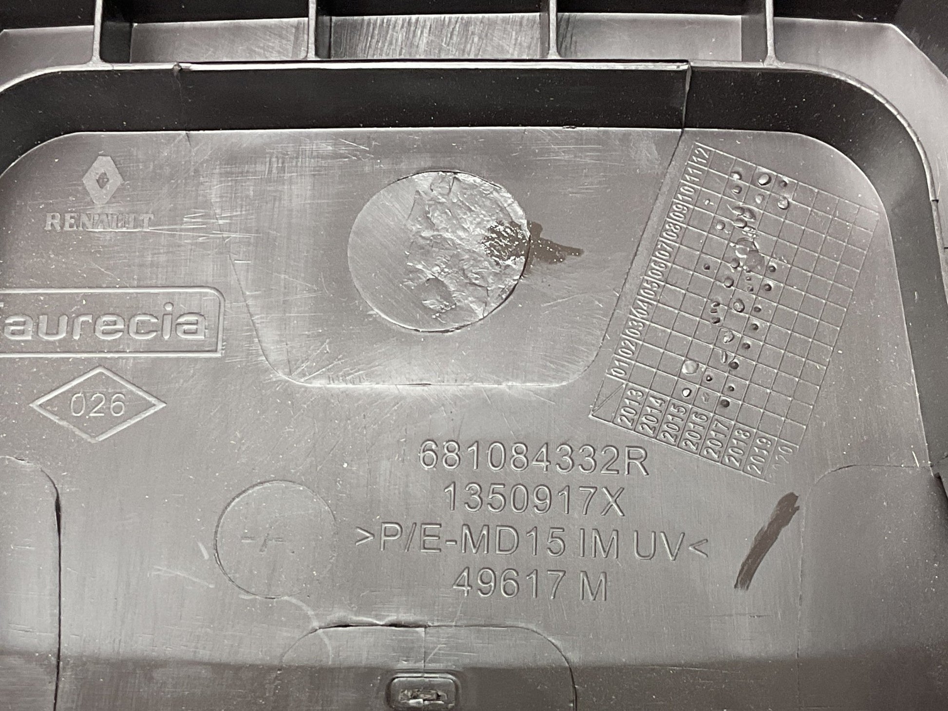 Guantera volante Renault 681084332R - 681084332R