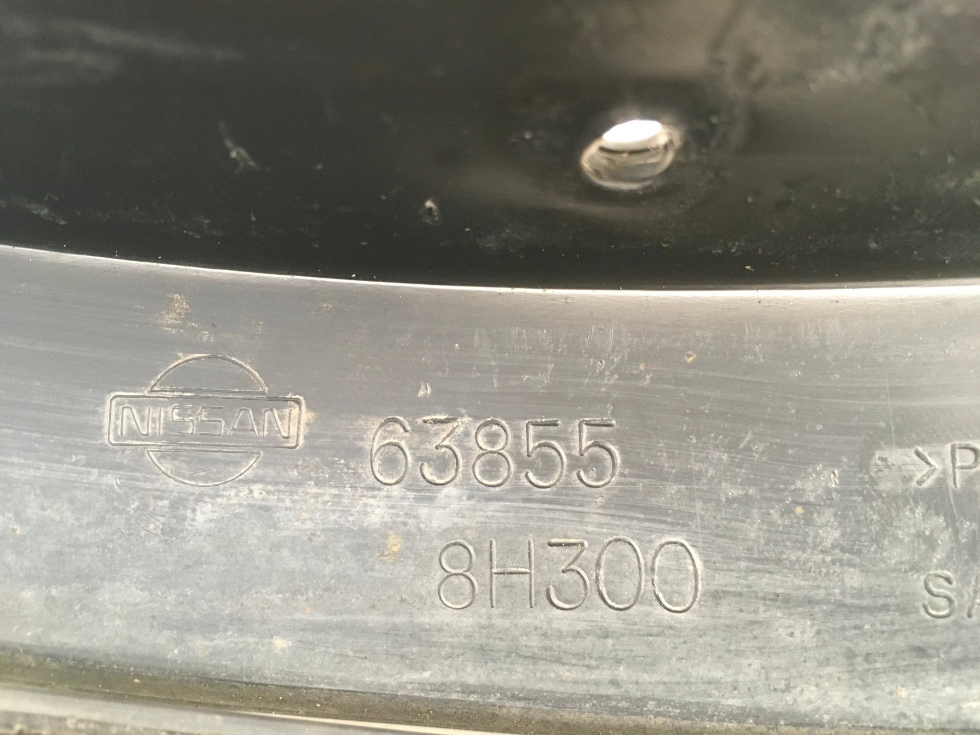 Guardabarros del izq Nissan X-Trail T30 - 638558H300