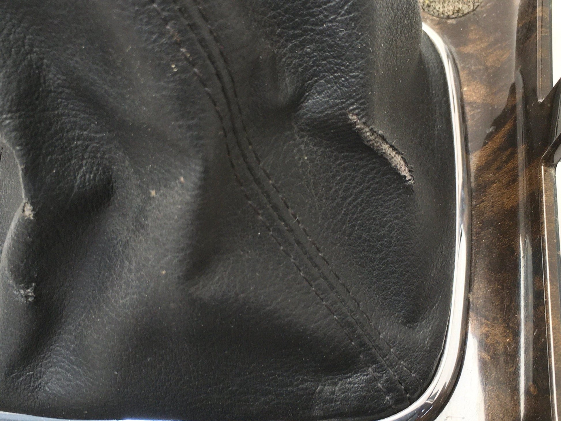 Guarnecido palanca cambios Ford Mondeo III - 4S71A045H77