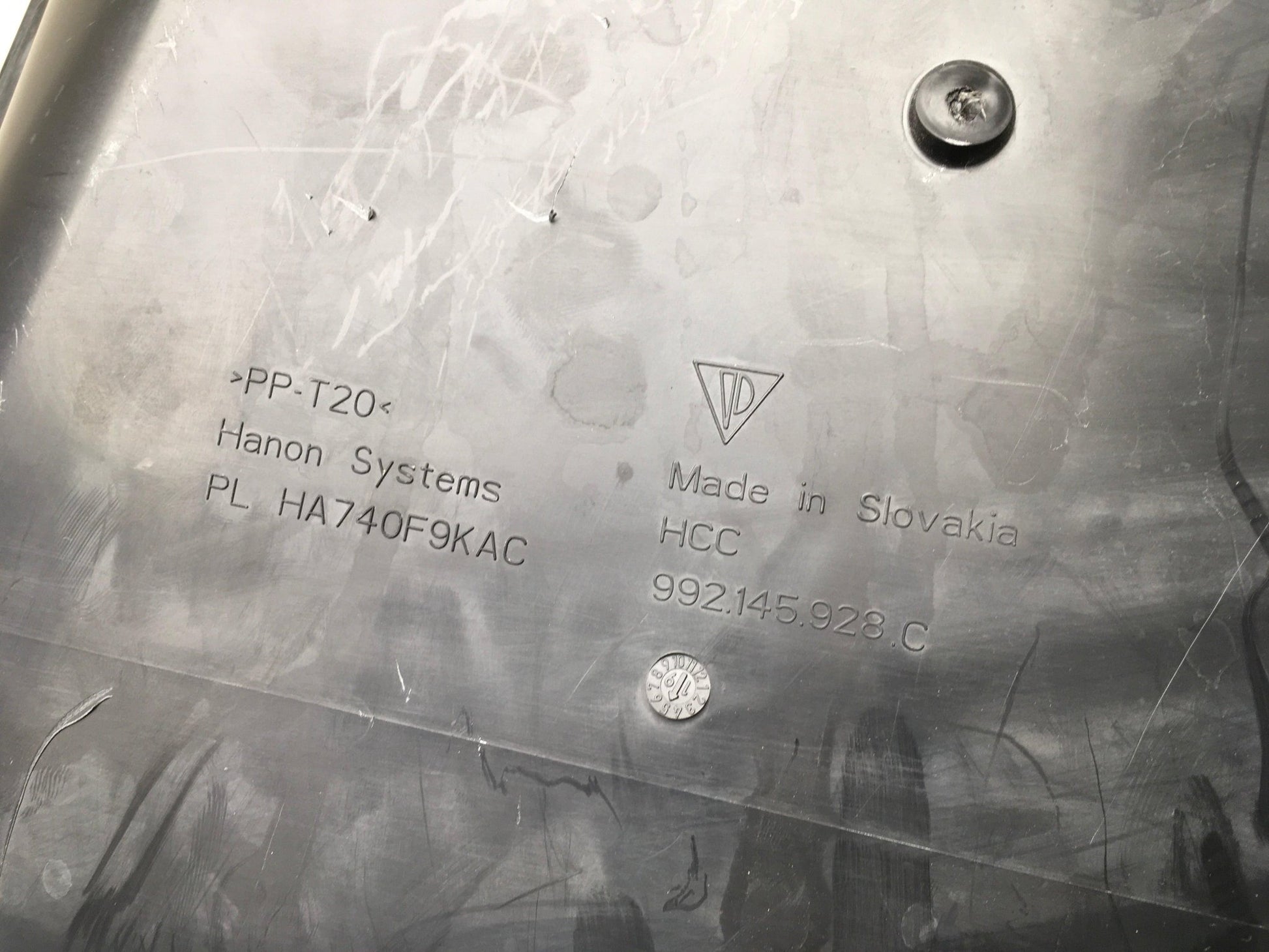 Guia derecha intercooler Porsche 911 992 - 992145928C