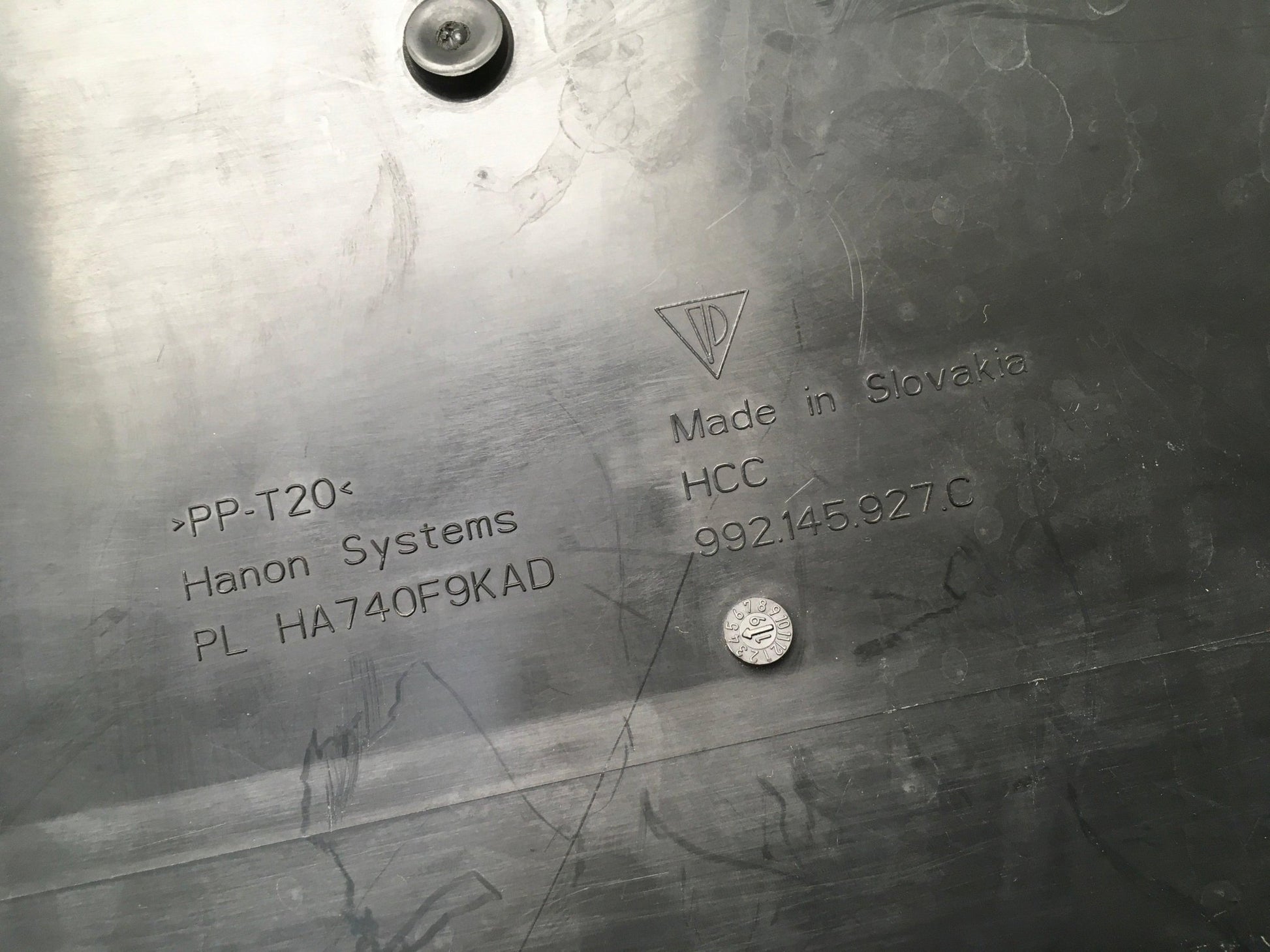 Guia izquierda intercooler Porsche 911 992 - 992145927C