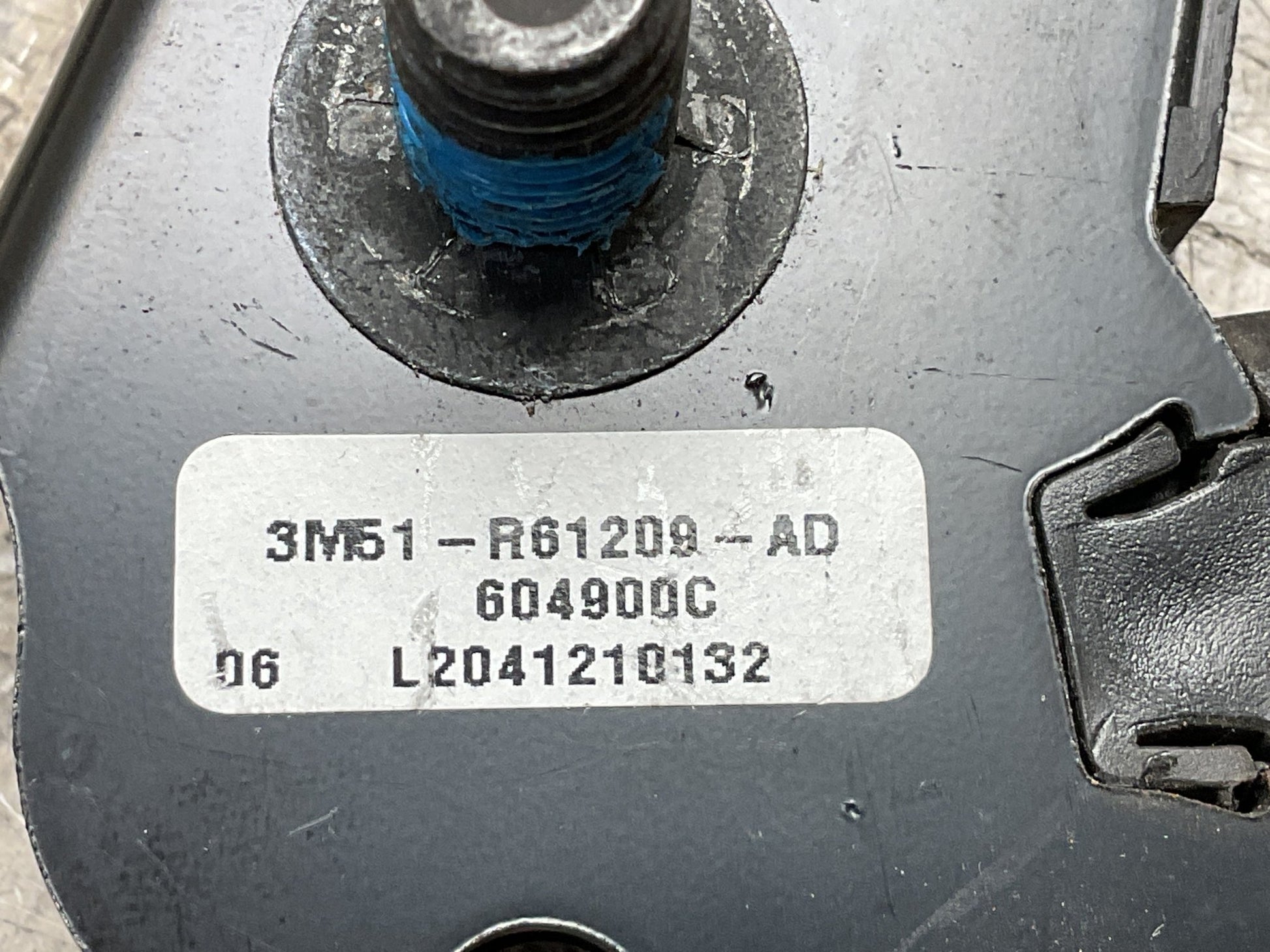 Hebilla cinturon del izq Ford C-Max 2003-2010 - 3M51R61209AD