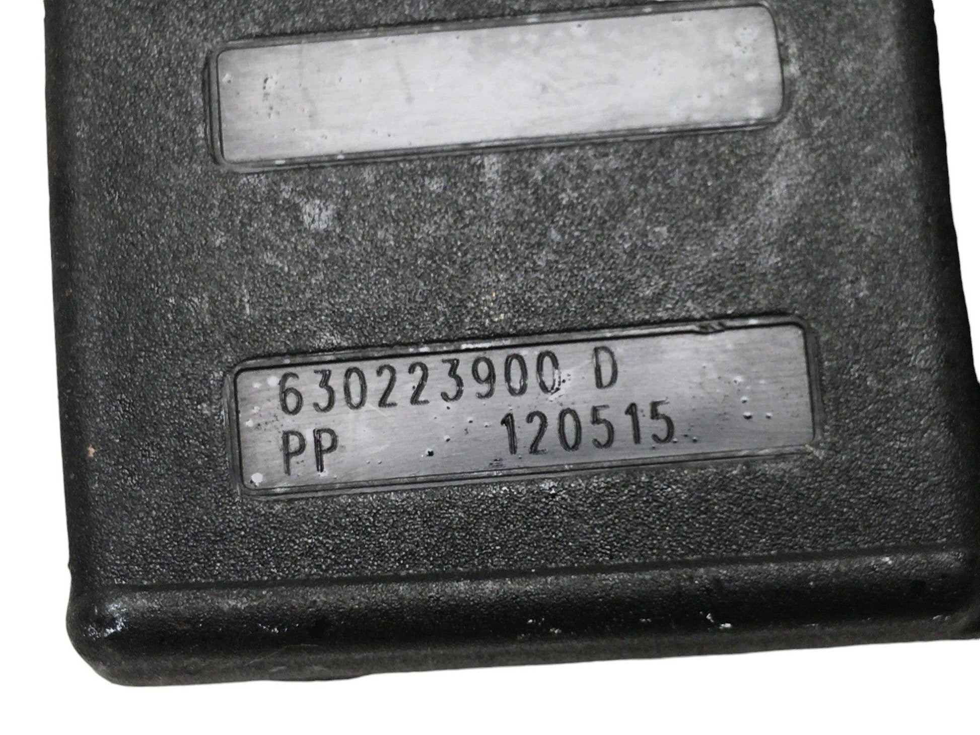 Hebilla cinturon tra izq Jaguar XE - GX73613K22