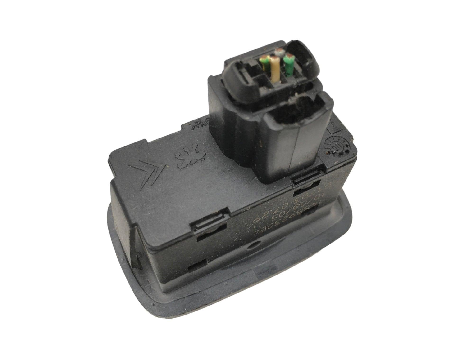 Interruptor Luz techo Fiat Ulysse - 14889230BJ