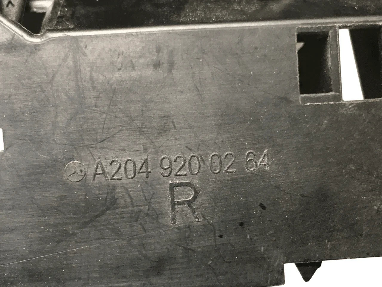 liberación asiento Mercedes A2049200264