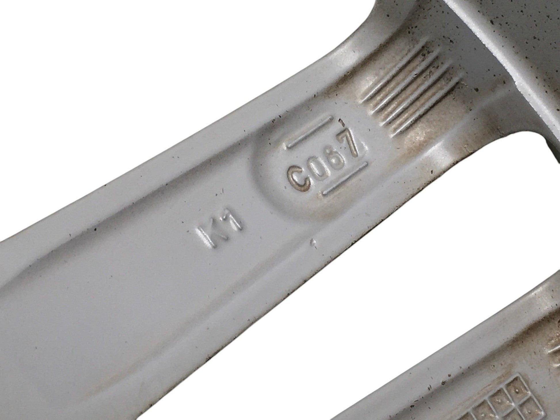 Llanta Audi 4F0601025AD - 4F0601025AD