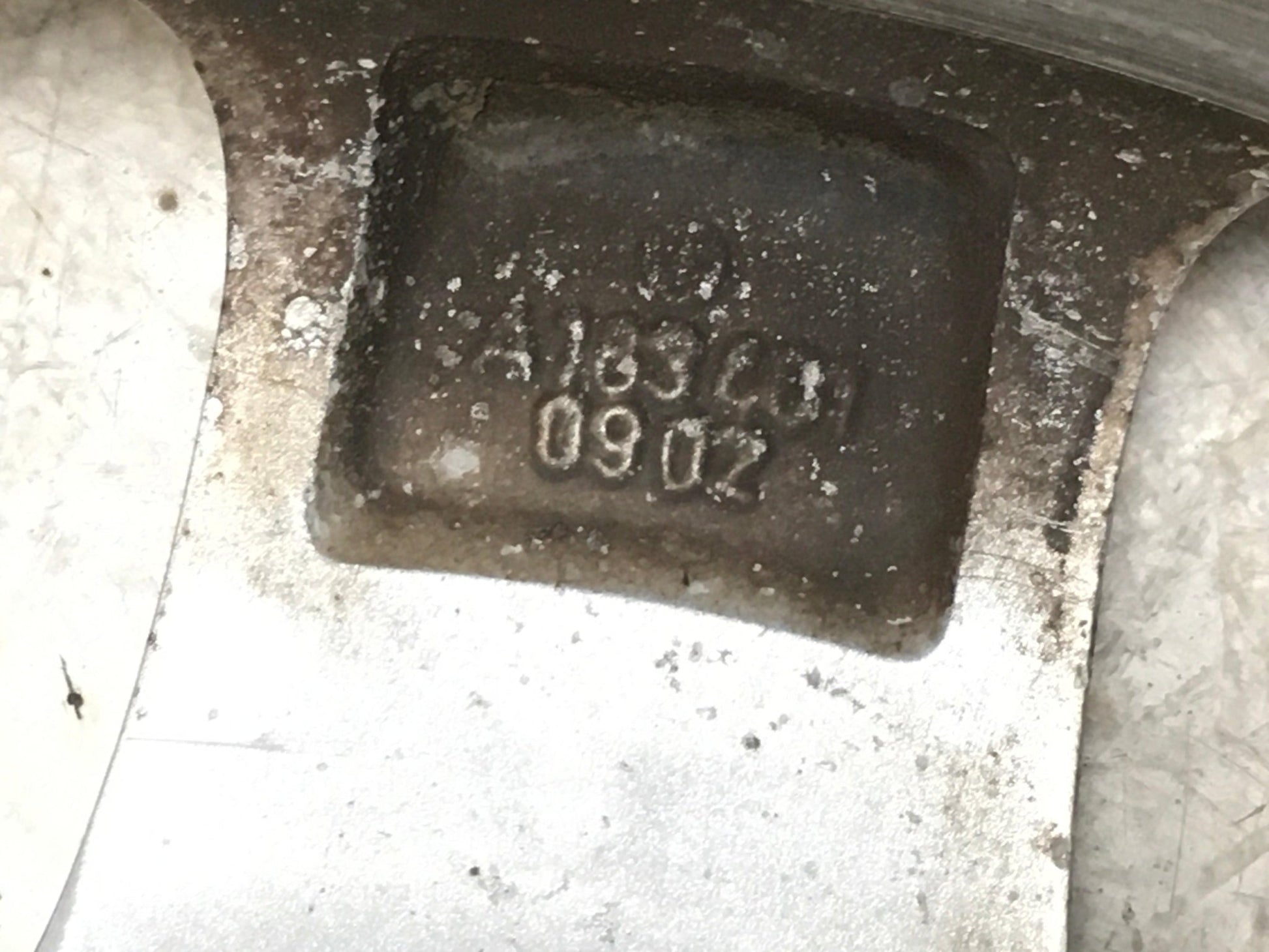 Llanta Mercedes M W163 - A1634010902