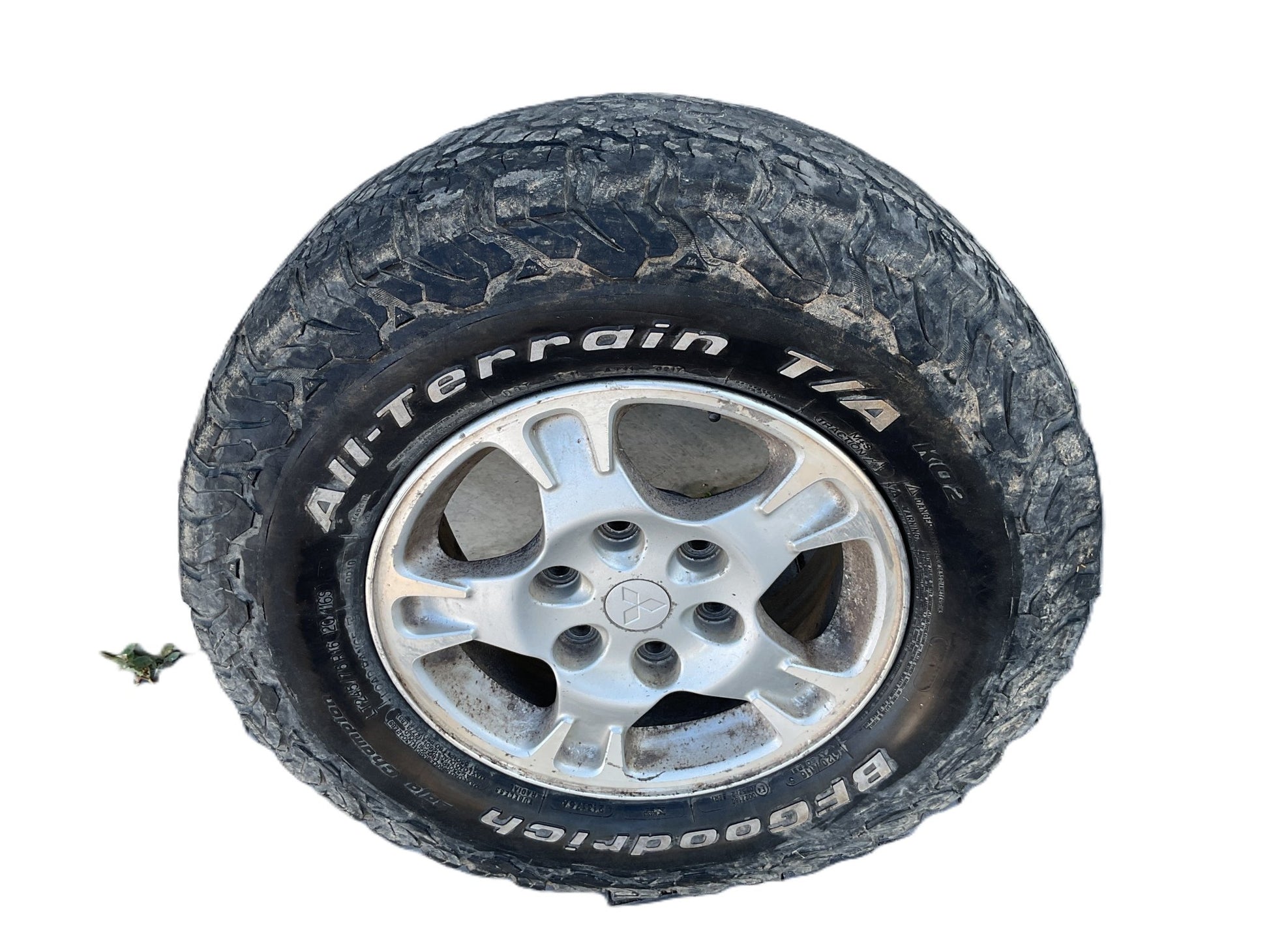 Llanta Mitsubishi Montero (V60/V70) 02-06 - MR347070