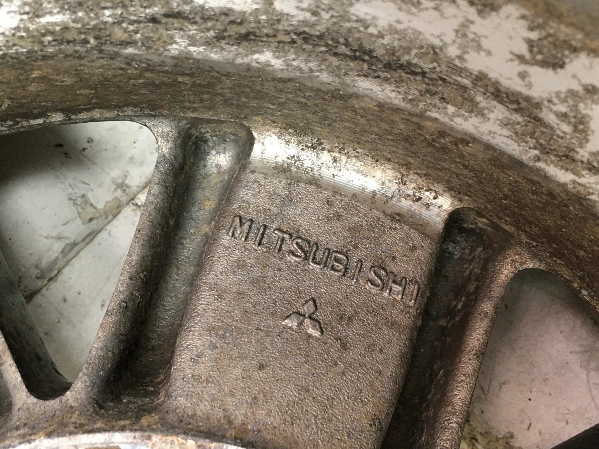 Llanta Mitsubishi Pajero II - J15X7JJ10 _