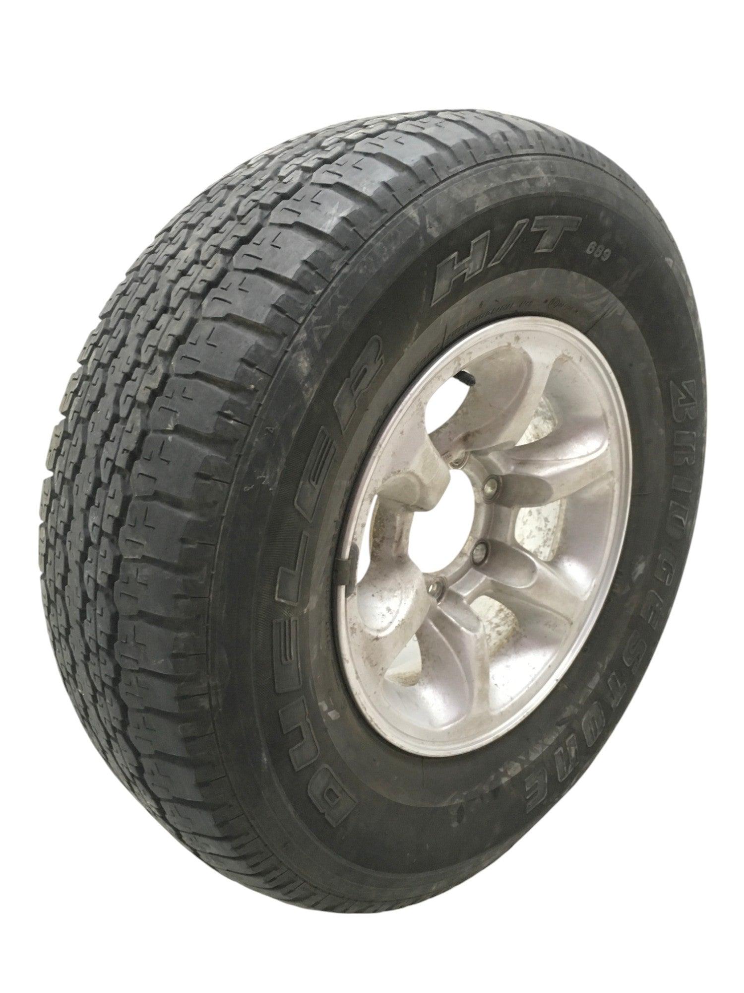 LLanta para Mitsubishi Montero II - 