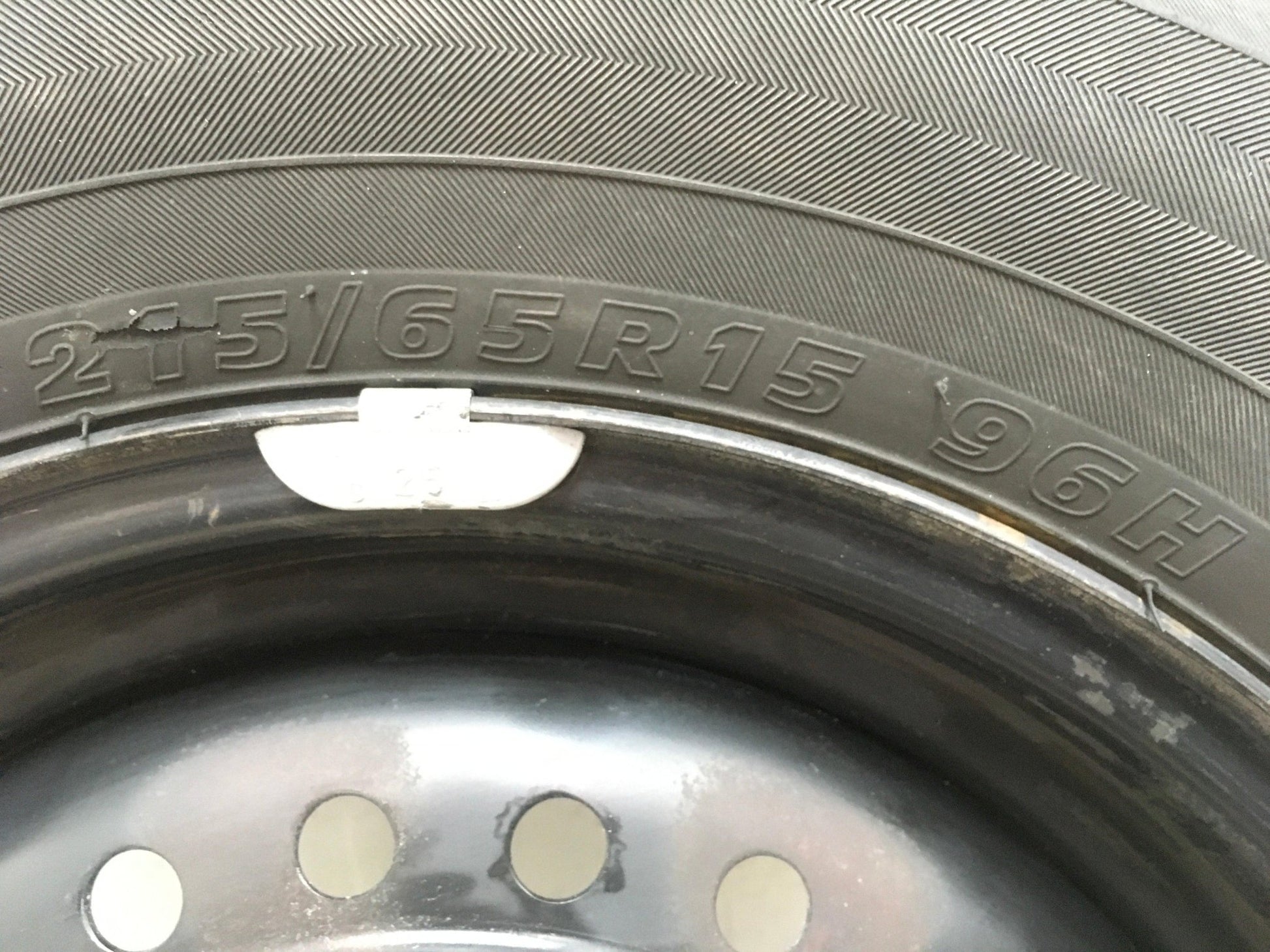 LLanta Repuesto Kia Carnival I - 