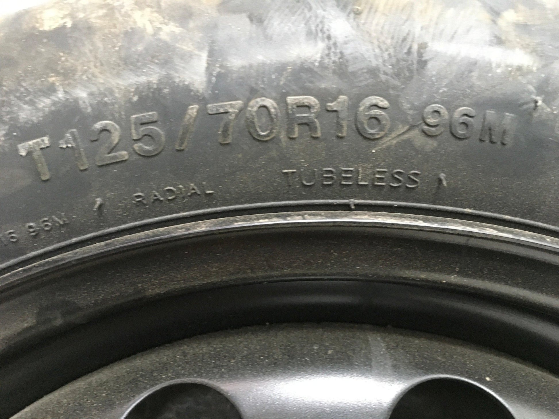 LLanta Repuesto VW 1K0601027F - 1K0601027F