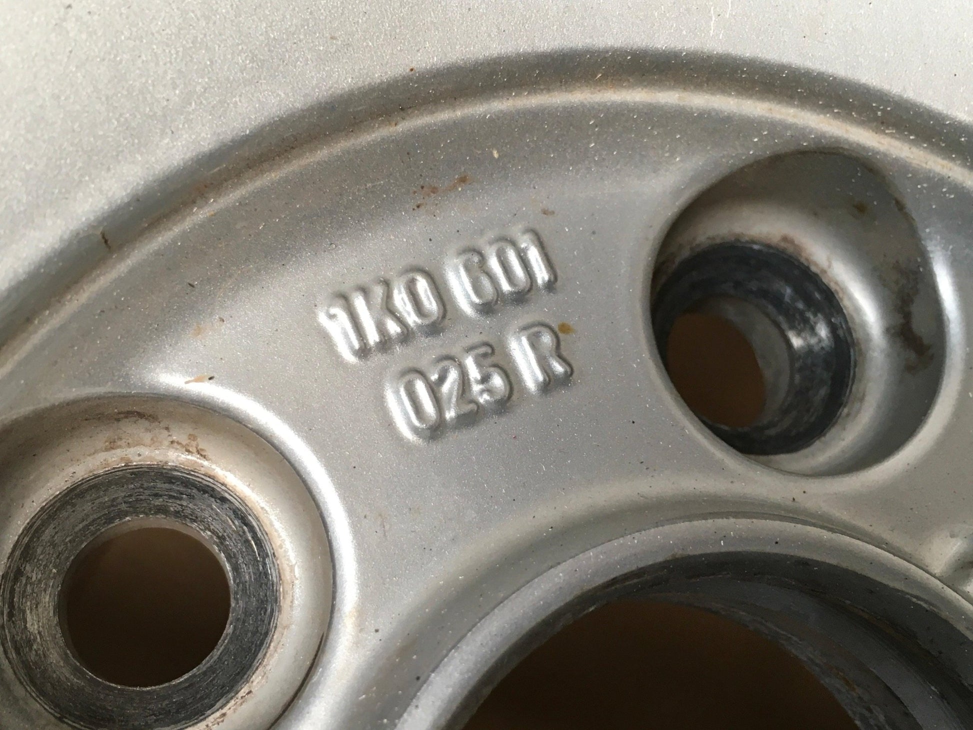 LLanta VW Golf V - 1K0601025R _