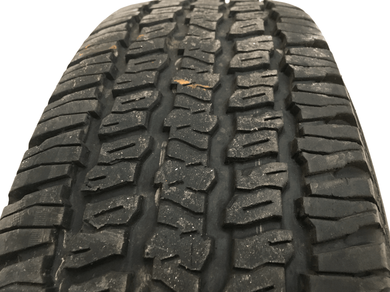Llantas Nissan Patrol III 260 - 205/80R18104S