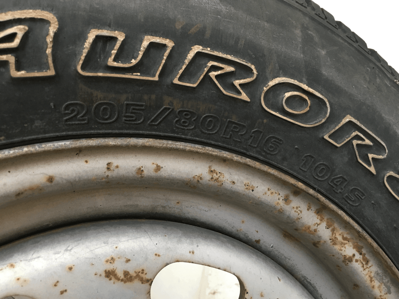 Llantas Nissan Patrol III 260 - 205/80R18104S