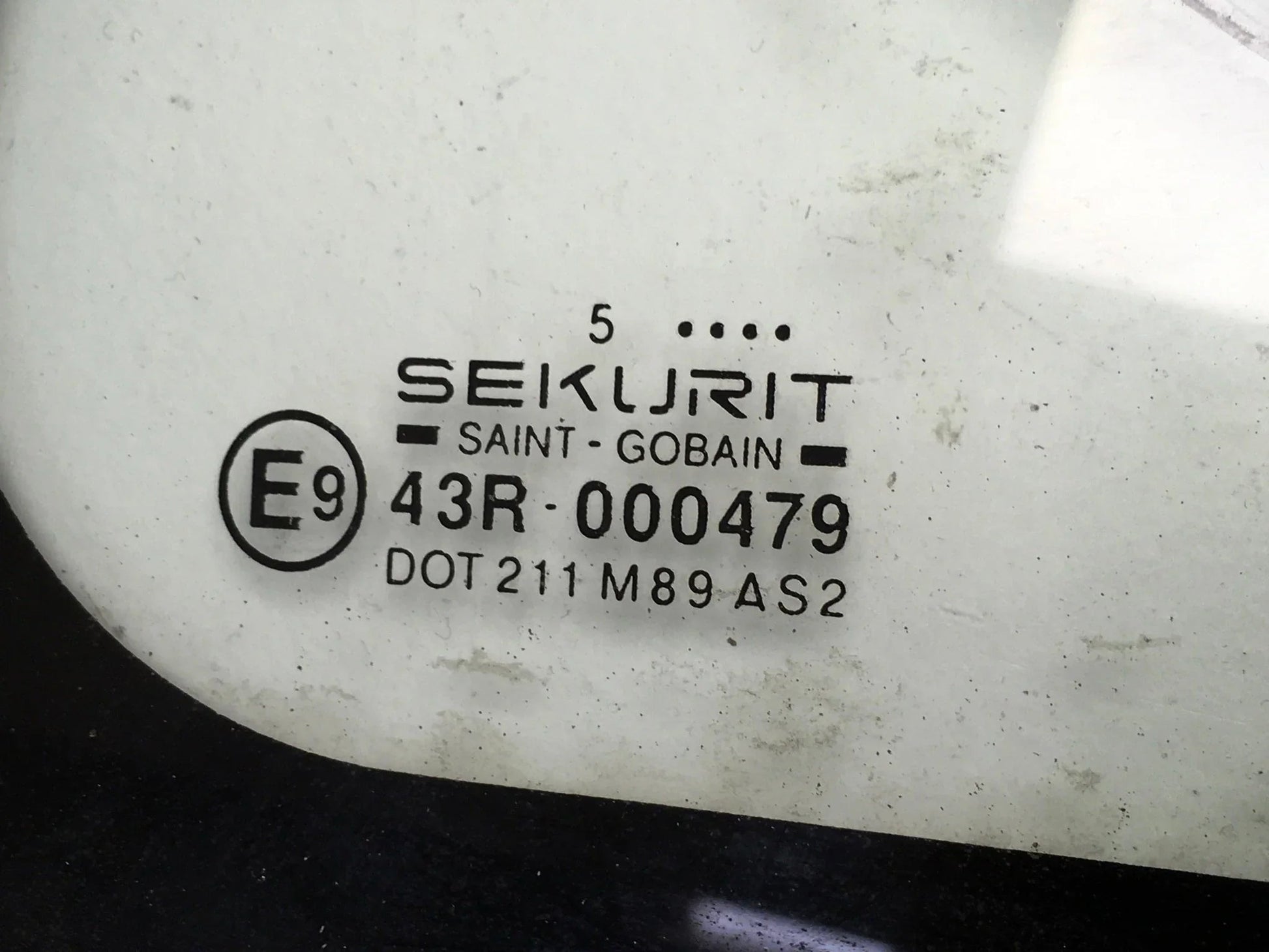 Luna E943R000479