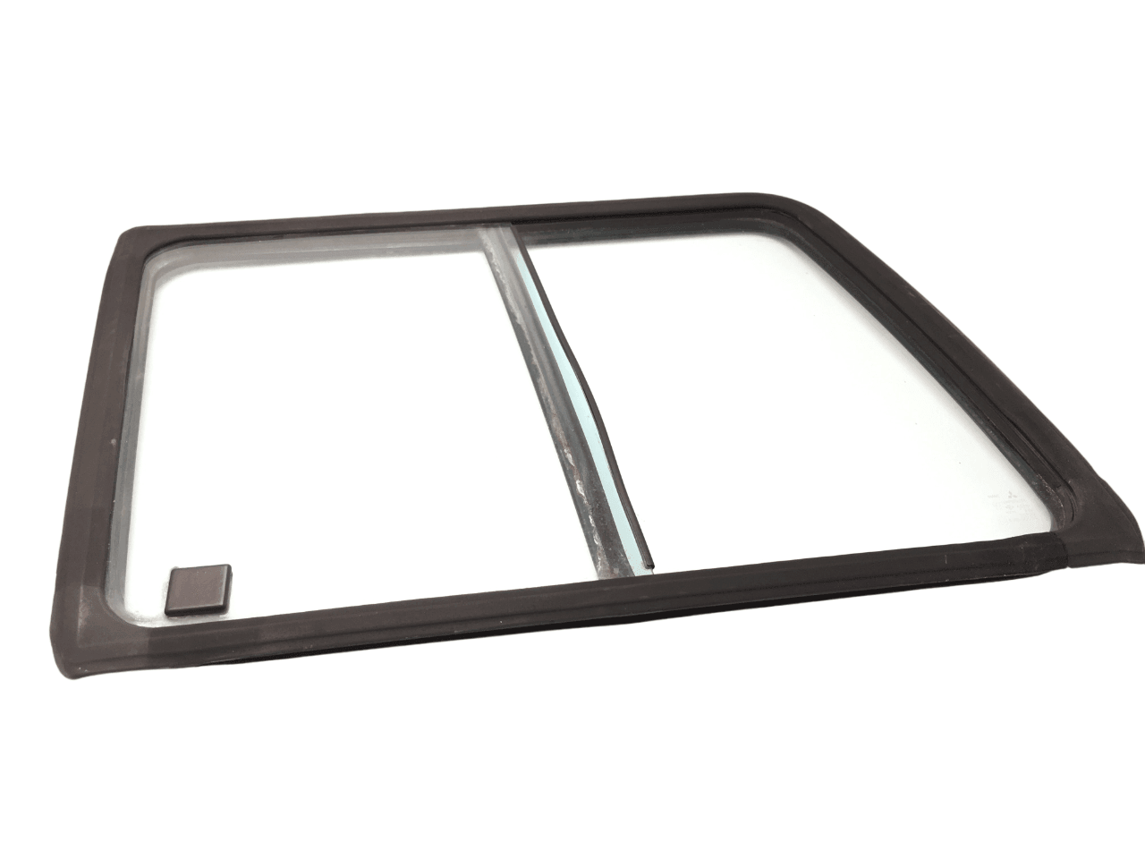 Luna tra izq Mitsubishi Pajero I - E643R00034