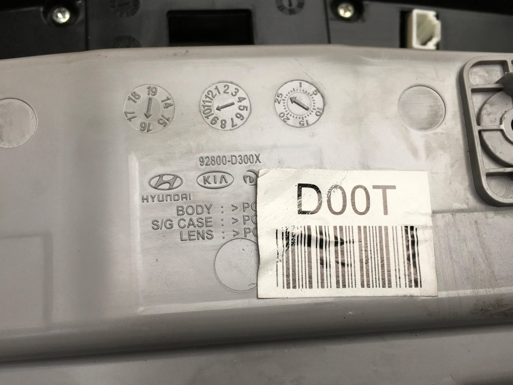 Luz techo Hyundai Tucson III - 92800D300X