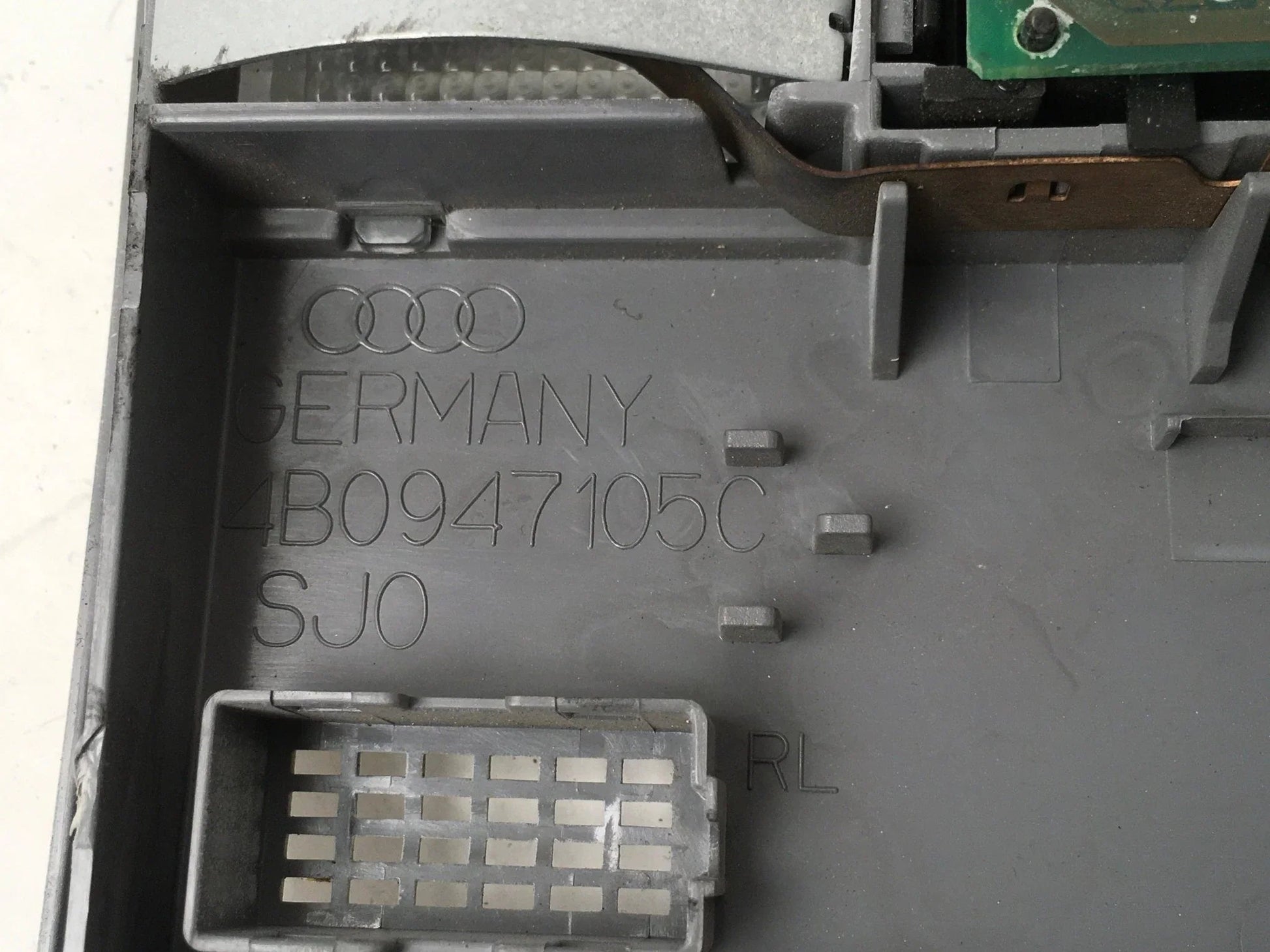 Luz techo interior Audi A6 C5 4B0947105C