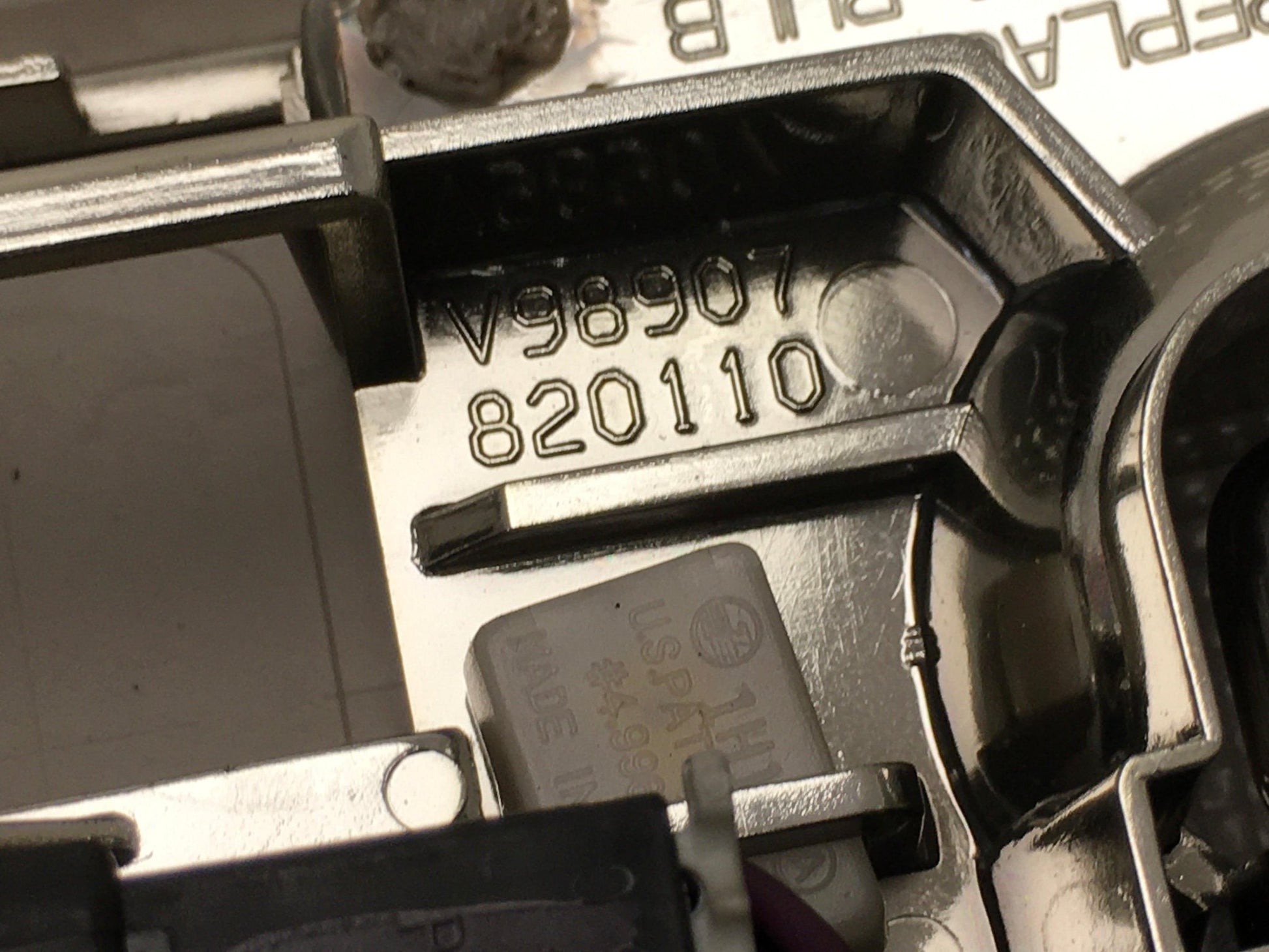 Luz Techo Interior Jeep Cherokee KJ - 04760761BG