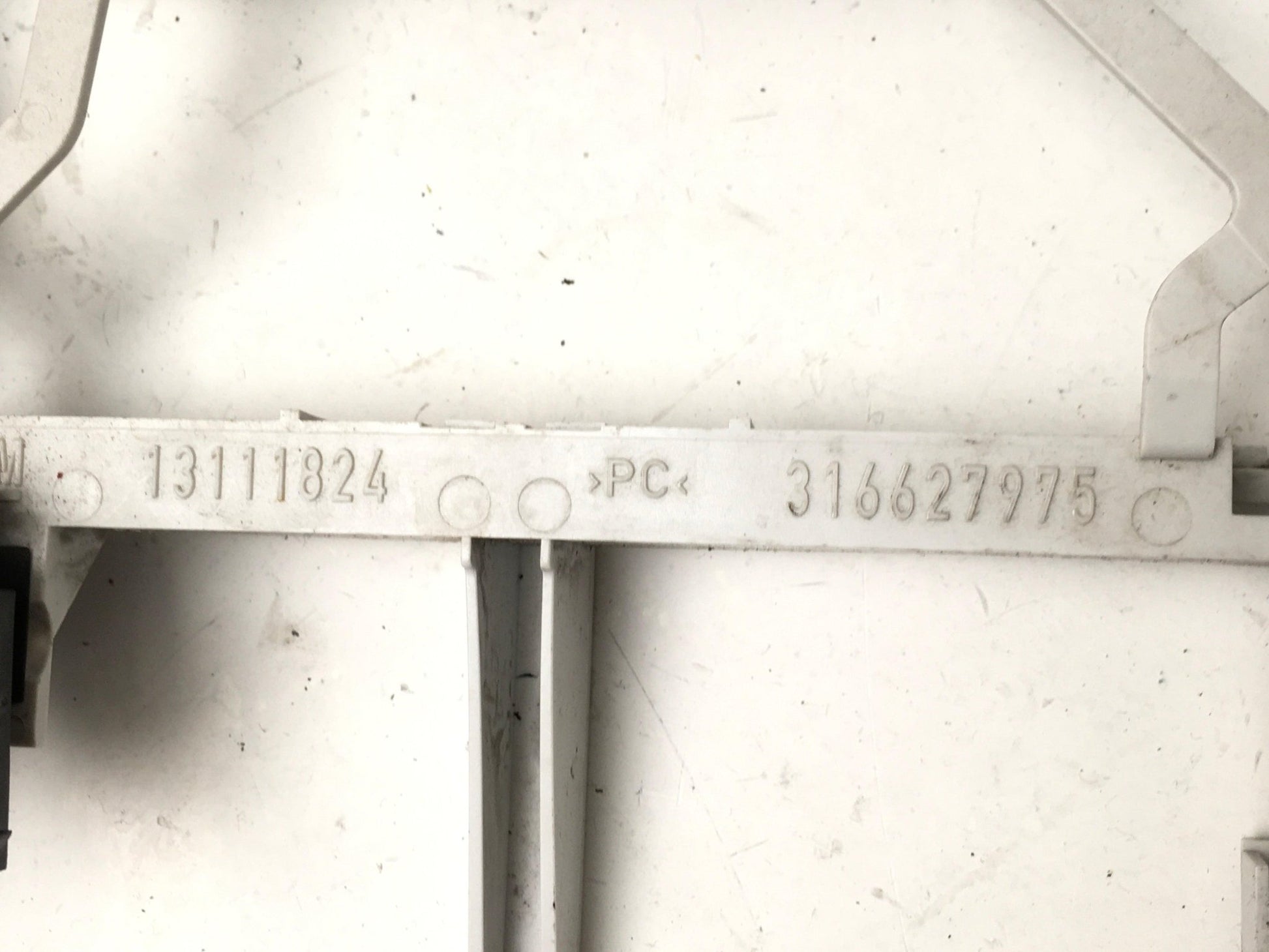 Luz techo interior Opel 13111824 - 13111824