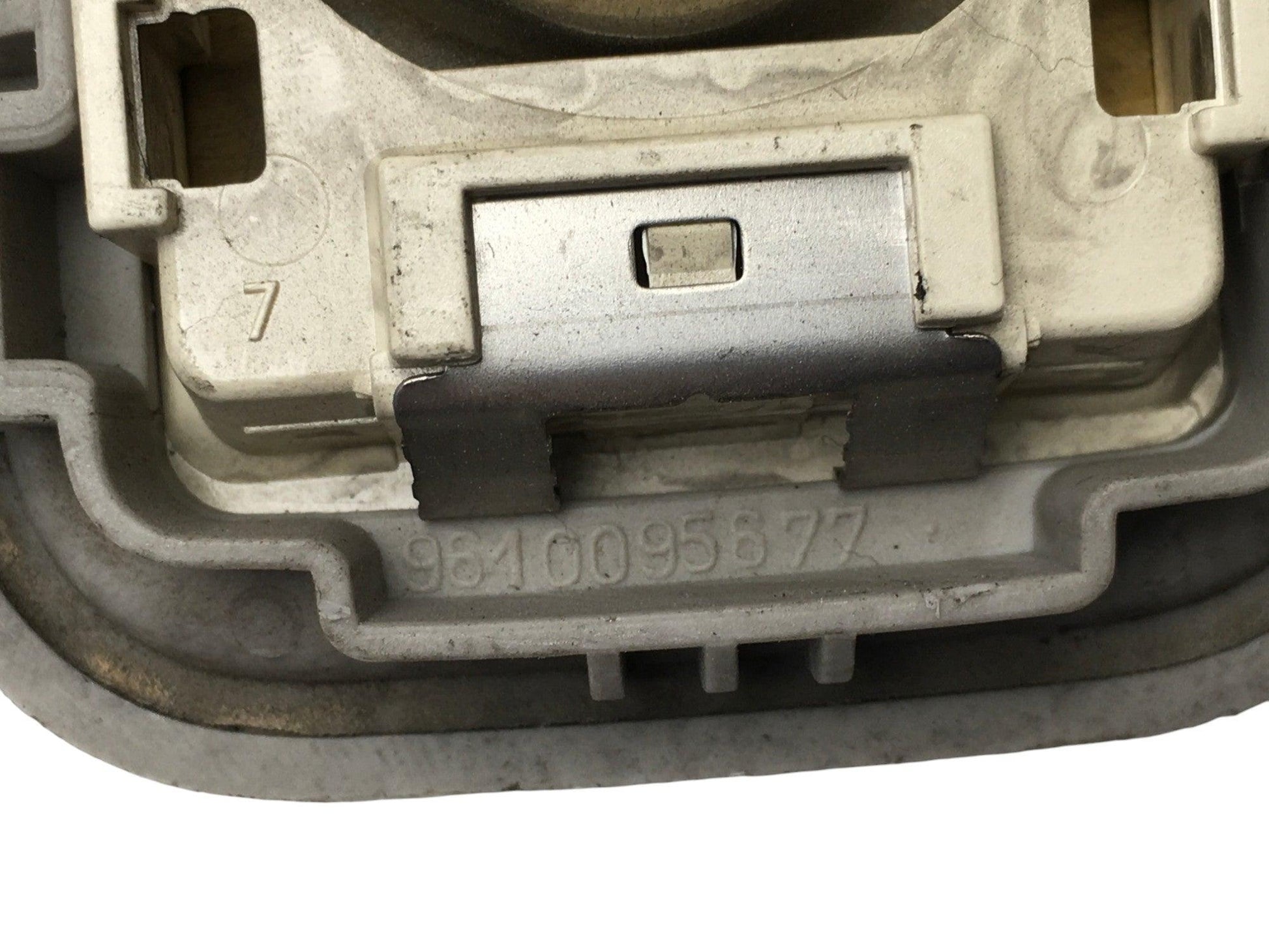 Luz techo interior PSA 9610095677 - 9610095677