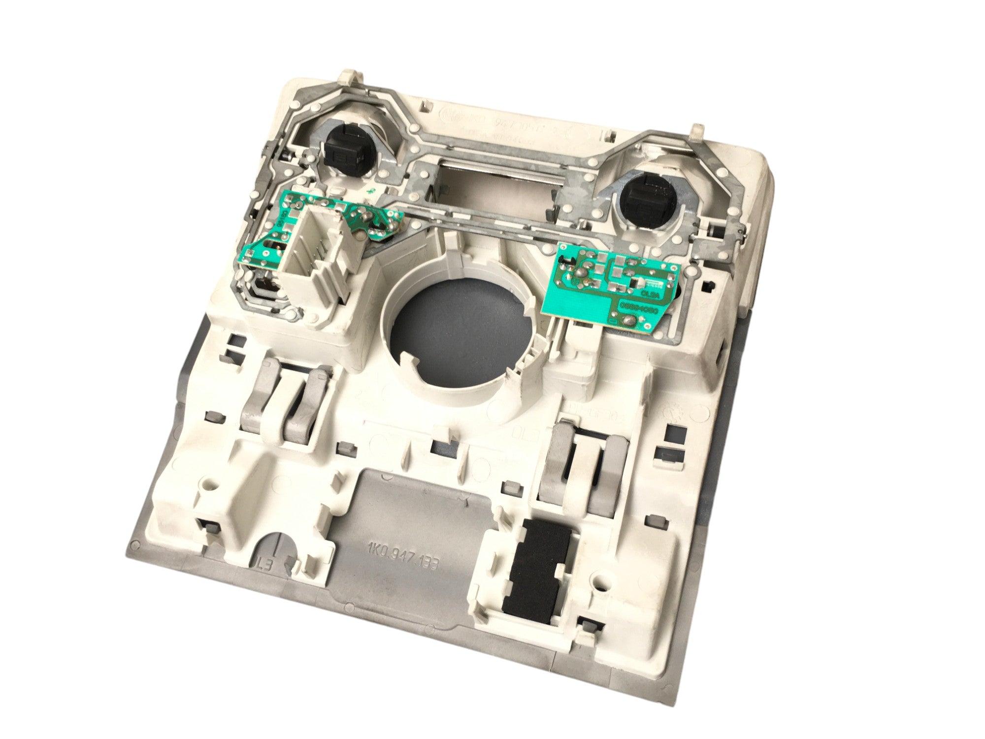 Luz techo VW Golf V 1K - 1K0947105G